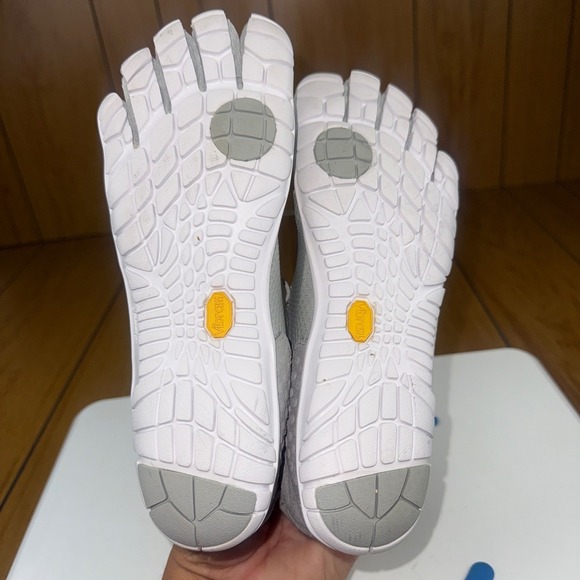 Vibram‎ FiveFingers Grey Running Trail Walking Barefoot Shoes Size 37 - Picture 6 of 16